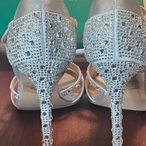 NEW!!! Lauren Lorraine DAISY Silver Heels with Rhinestones Stilettos